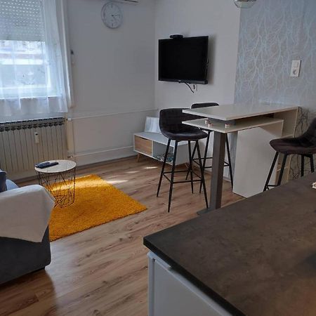 Apartman Emy Карловац Экстерьер фото