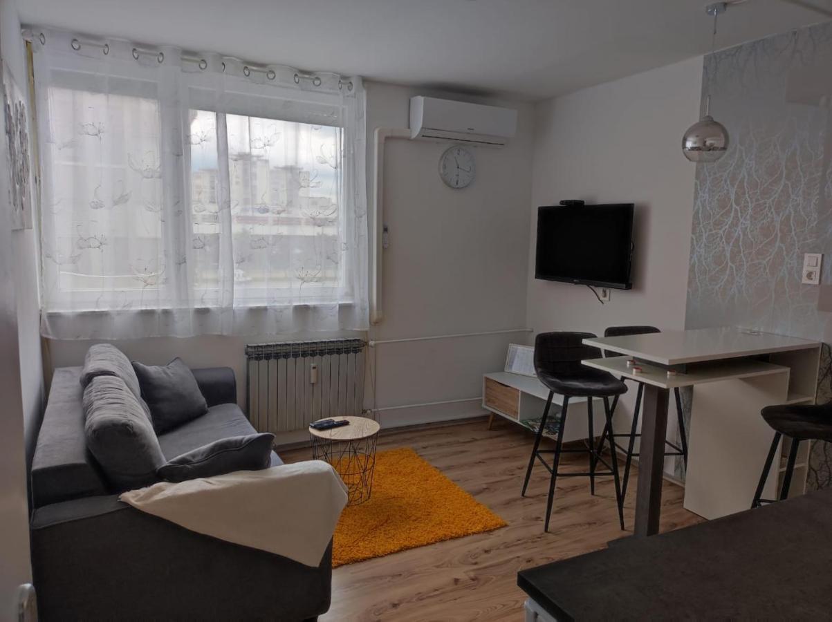 Apartman Emy Карловац Экстерьер фото
