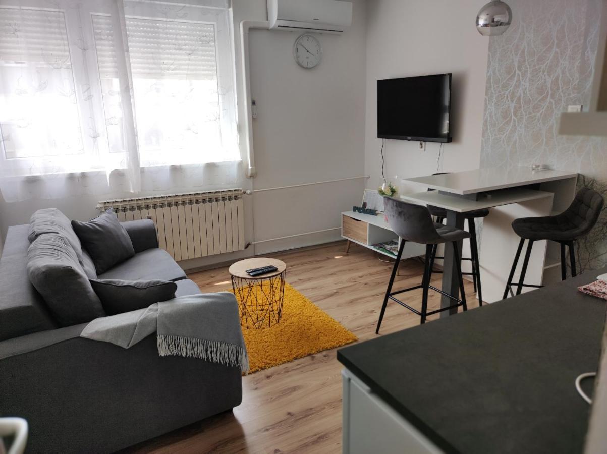 Apartman Emy Карловац Экстерьер фото